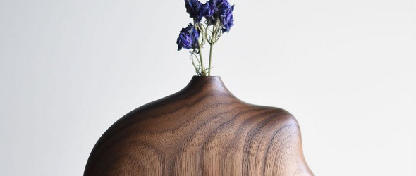 简约圆润的木雕花器