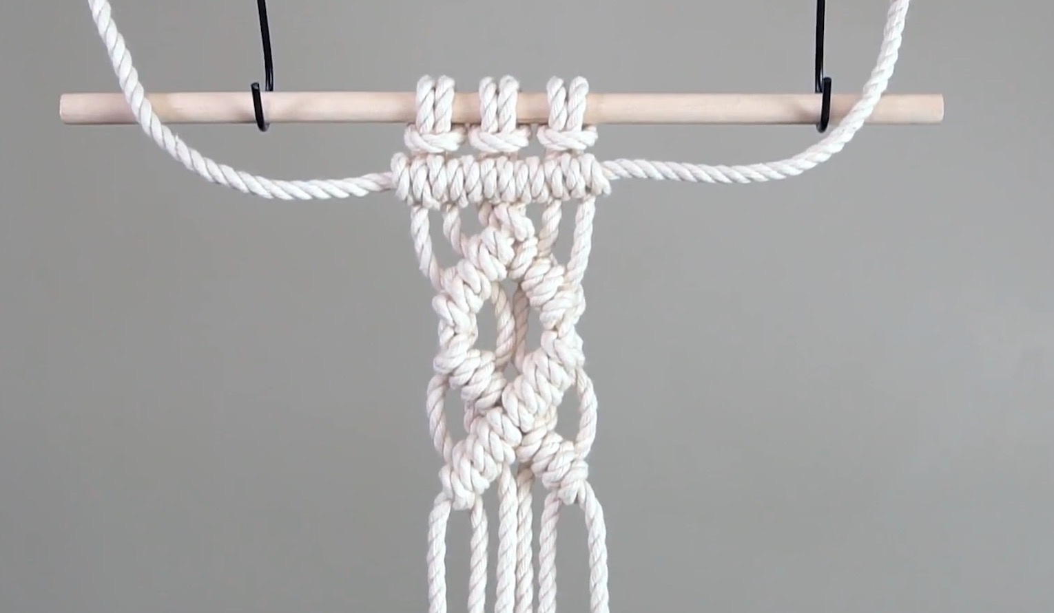 DIY Macrame结绳教程：交叉的双套结