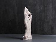手工雕塑，倒水的女人体，陶瓷作品。