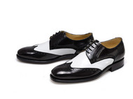 经典的黑白搭配的手工订制鞋