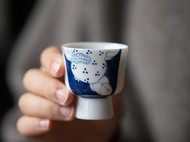 手绘蓝彩陶瓷石榴小茶杯白瓷功夫茶主人杯单杯高足杯